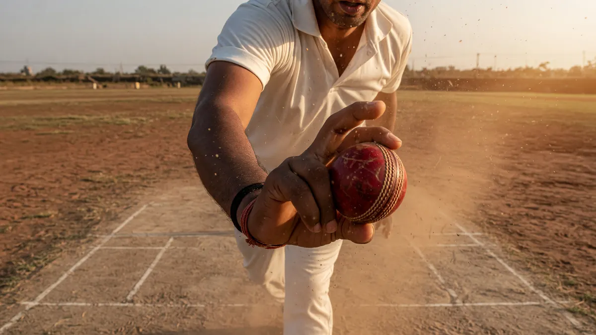 Bowler detail